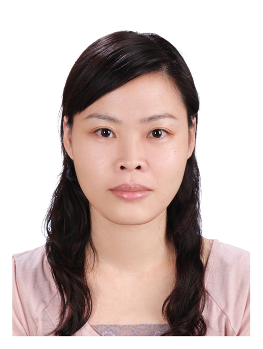 陳亭妤老師個人照片圖片