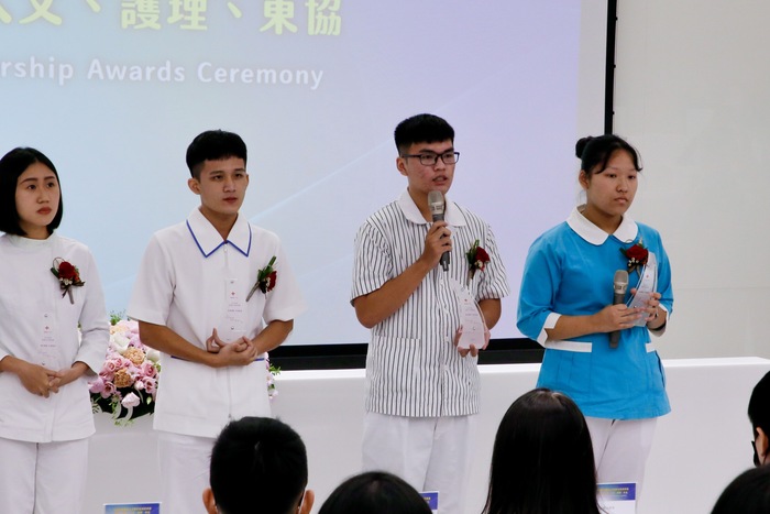 二技周健興同學榮獲2022年「玉山護理人才」獎學金