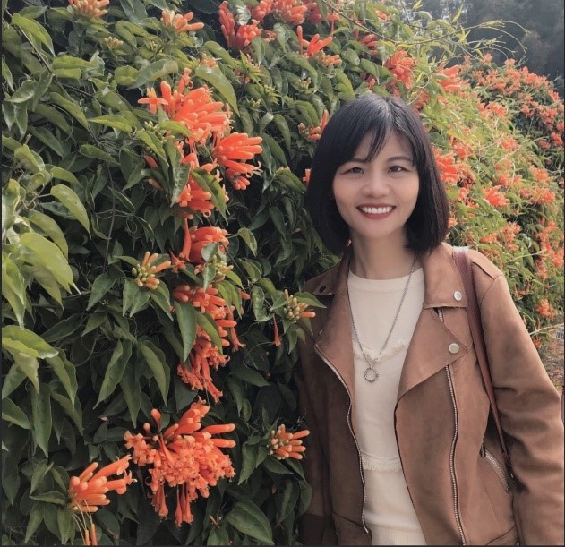 劉美君老師個人照片圖片